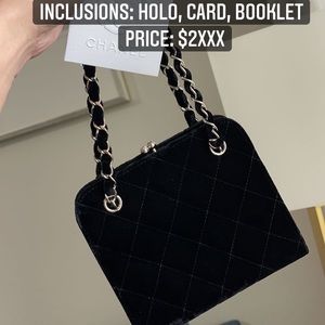 RARE VINTAGE VELVET EVENING BAG